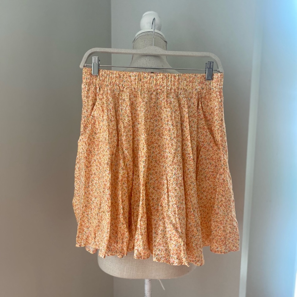 Modbe Peach, Yellow White Ditsy Floral Mini Skirt